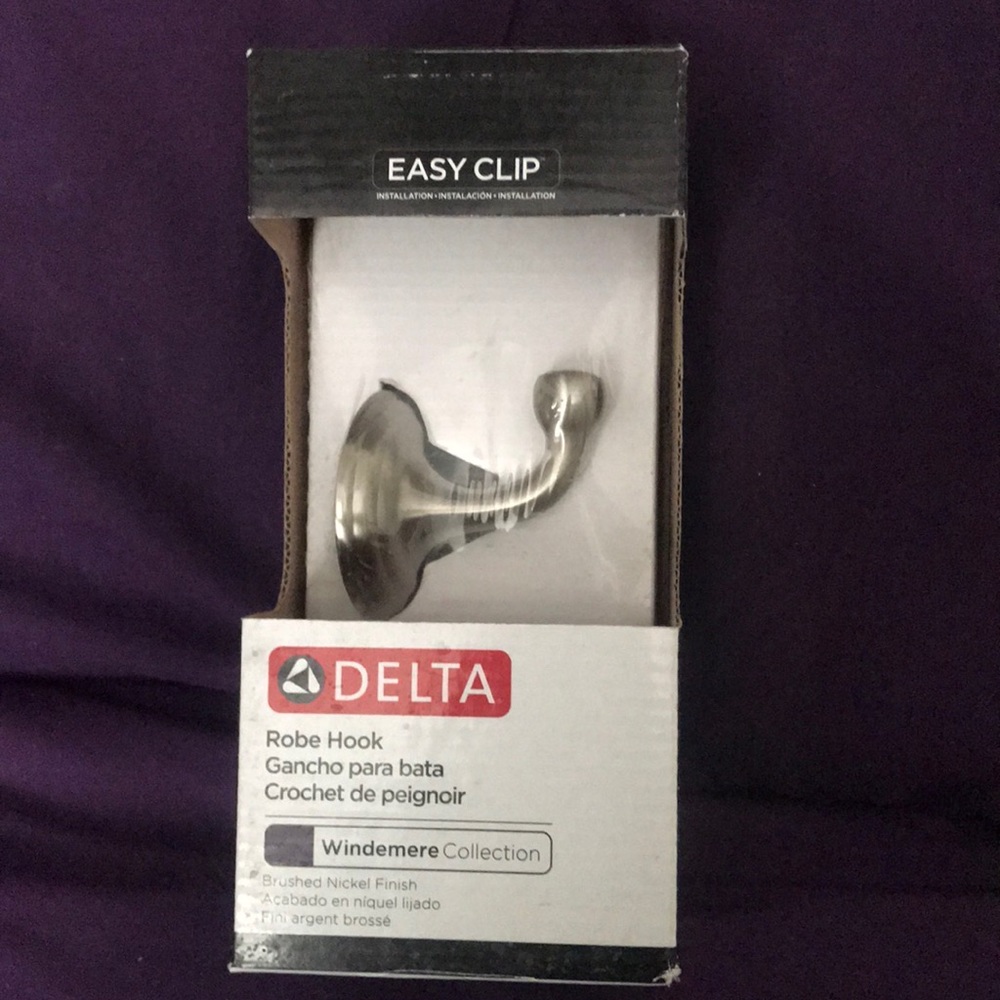 Delta Robe Hook